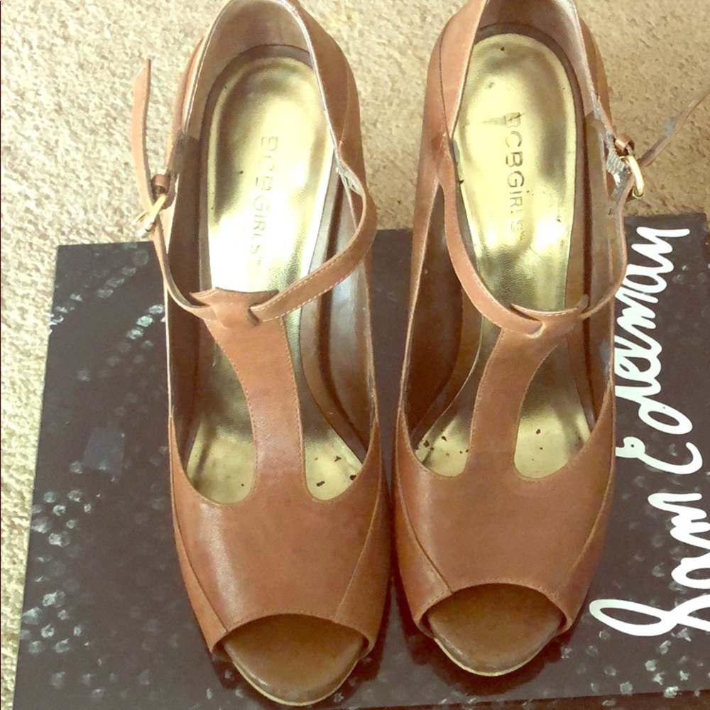 BCBG heels